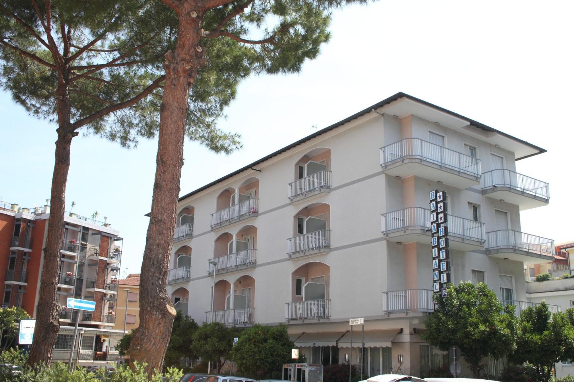 Hotel Baia Bianca Diano Marina Exterior foto