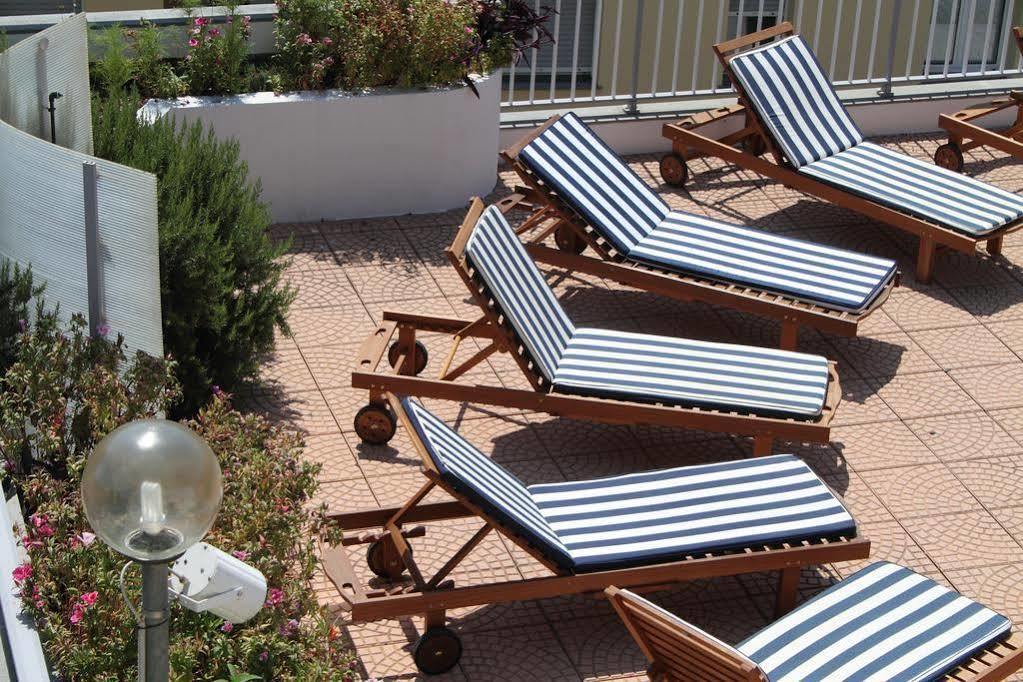 Hotel Baia Bianca Diano Marina Exterior foto